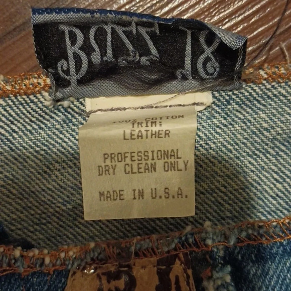 Buzz 18 Vintage Upcycled Levi's High Waisted Cropped Snake Skin Jeans A40 - Picture 4 of 6